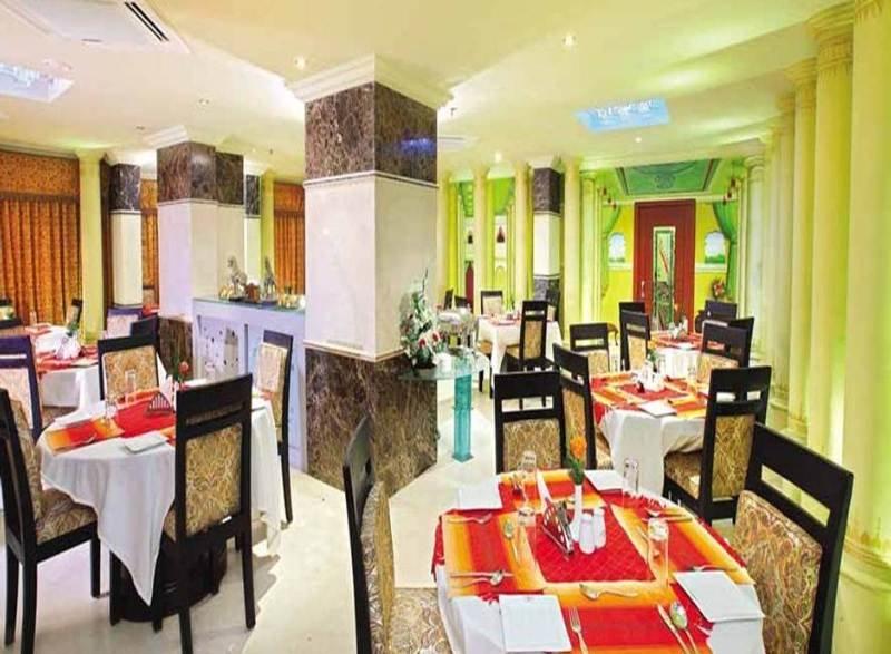 Emarald Hotel Cochin Kochi Exterior photo